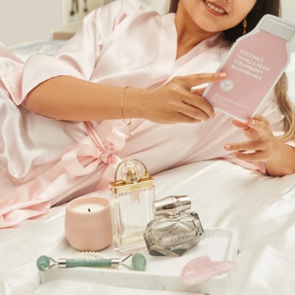 ESW Strawberries & Cream Soothing Raw Juice 6 Pack of Masks - Picture 4 of 4